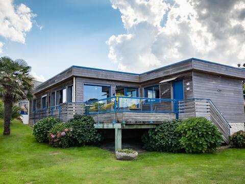 Ty Glas by Interhome