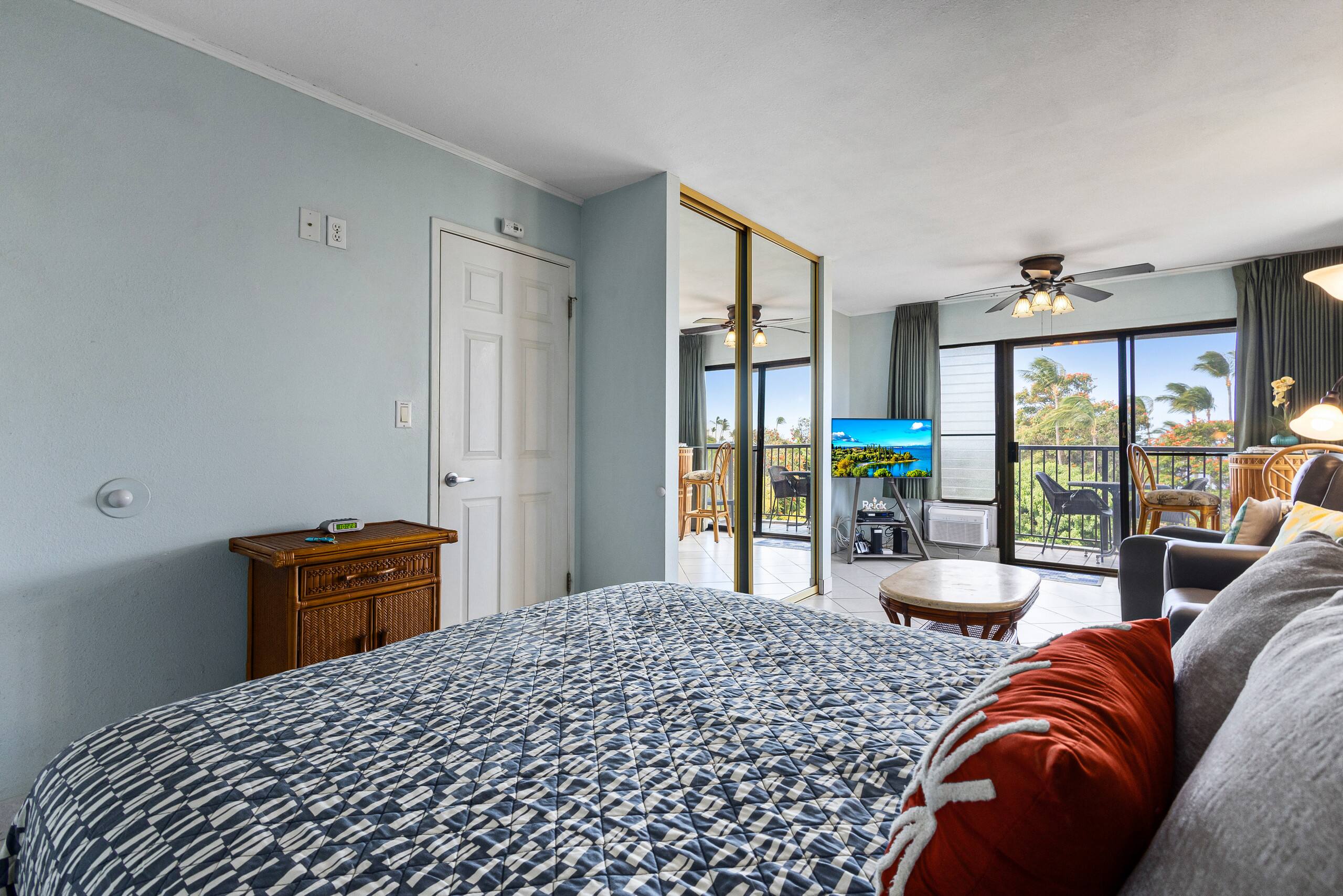 Condo in Kihei · ★4.33 · Studio · 1 bed · 1 bath - Image 5