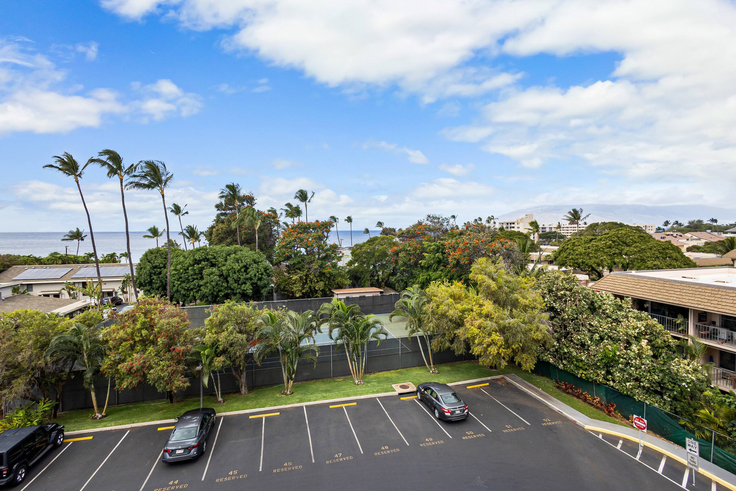 Condo in Kihei · ★4.33 · Studio · 1 bed · 1 bath - Image 23