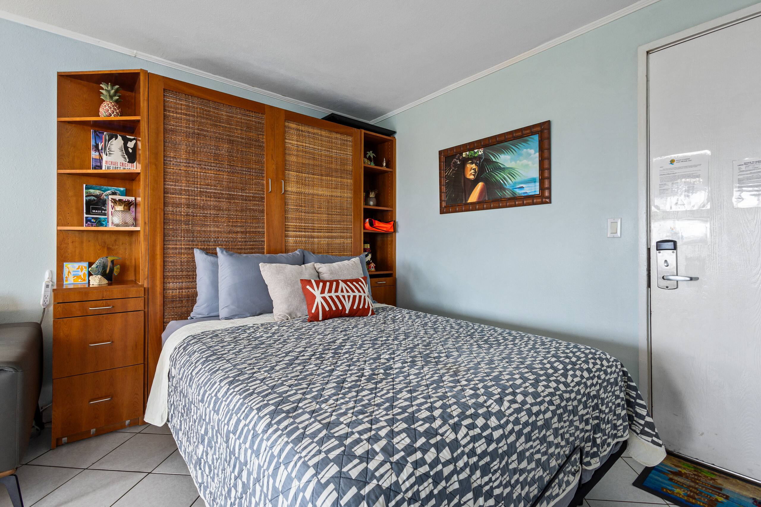 Condo in Kihei · ★4.33 · Studio · 1 bed · 1 bath - Image 4