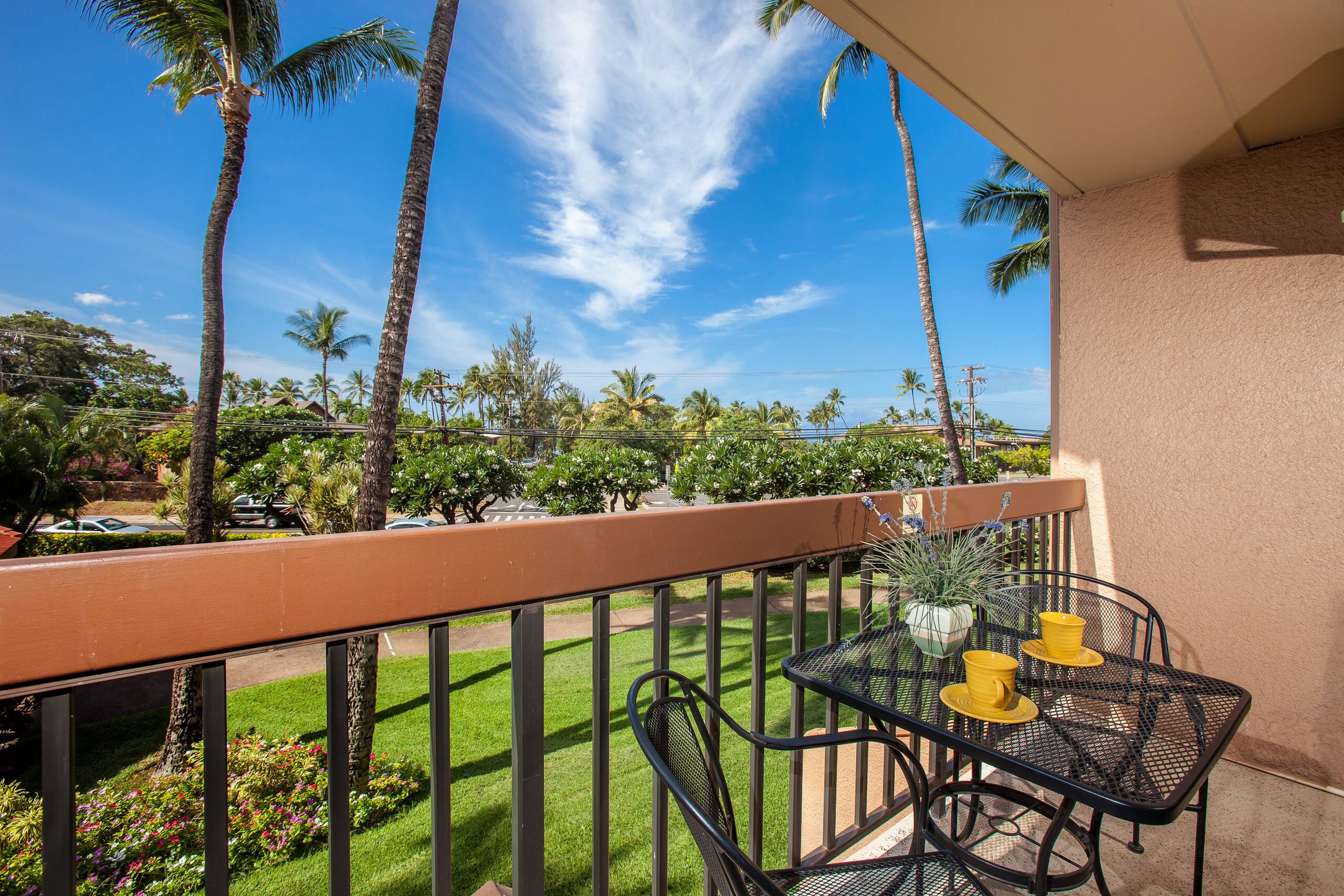 Condo in Kihei · ★4.63 · 1 bedroom · 2 beds · 1 shared bath - Image 3