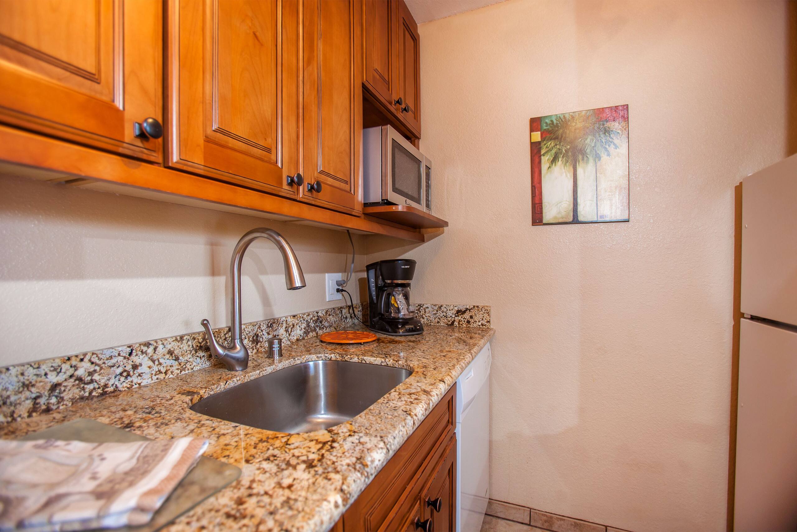 Condo in Kihei · ★4.63 · 1 bedroom · 2 beds · 1 shared bath - Image 9