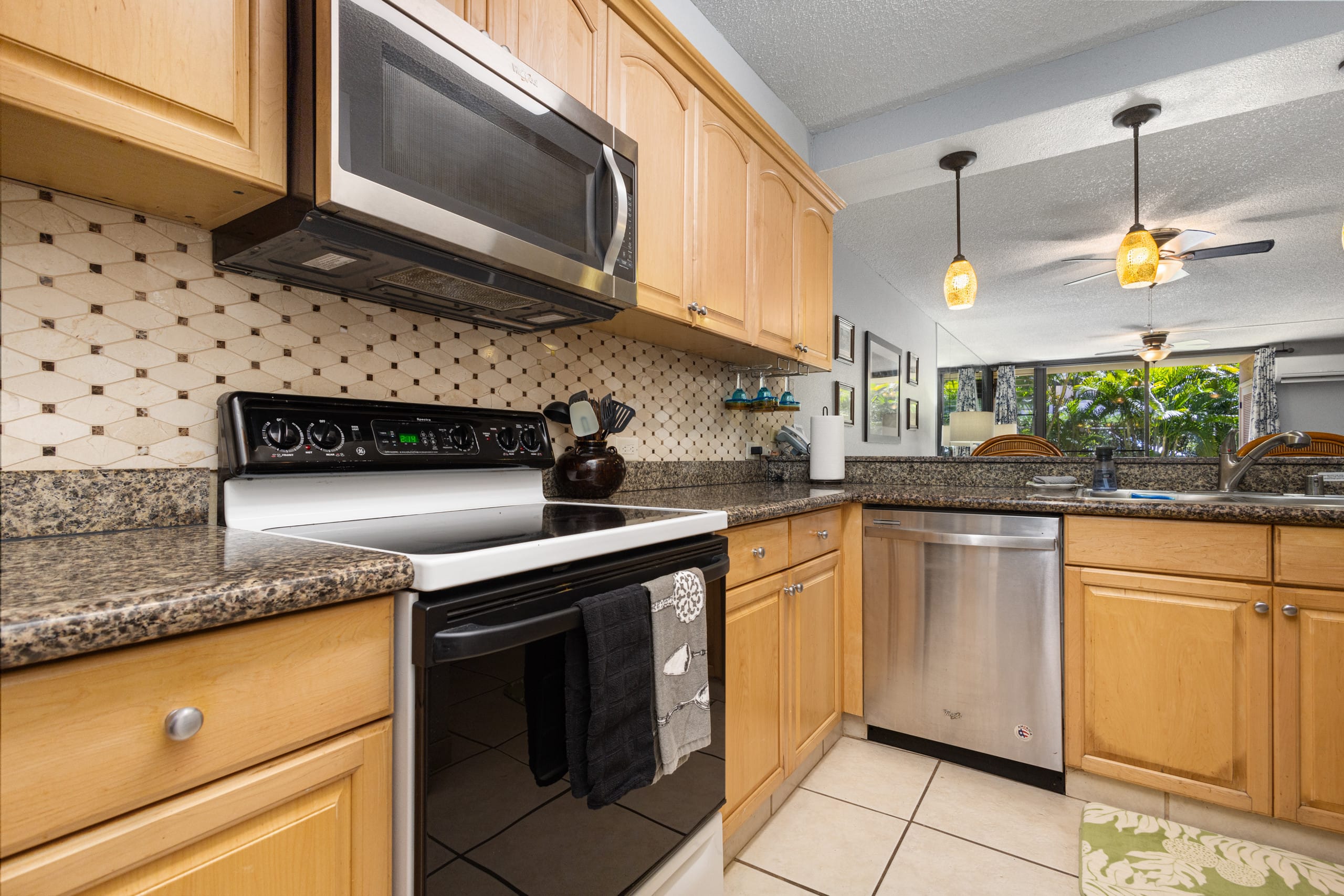 Condo in Kihei · ★4.73 · 2 bedrooms · 4 beds · 2 shared baths - Image 13