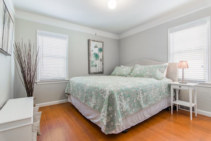 1st-Bedroom (Primary King) on Main Floor | Adjacent Full Bath in Hall