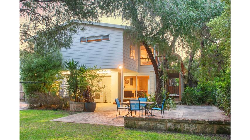 Casa Lagoona—A Lush Family Haven by the Beach