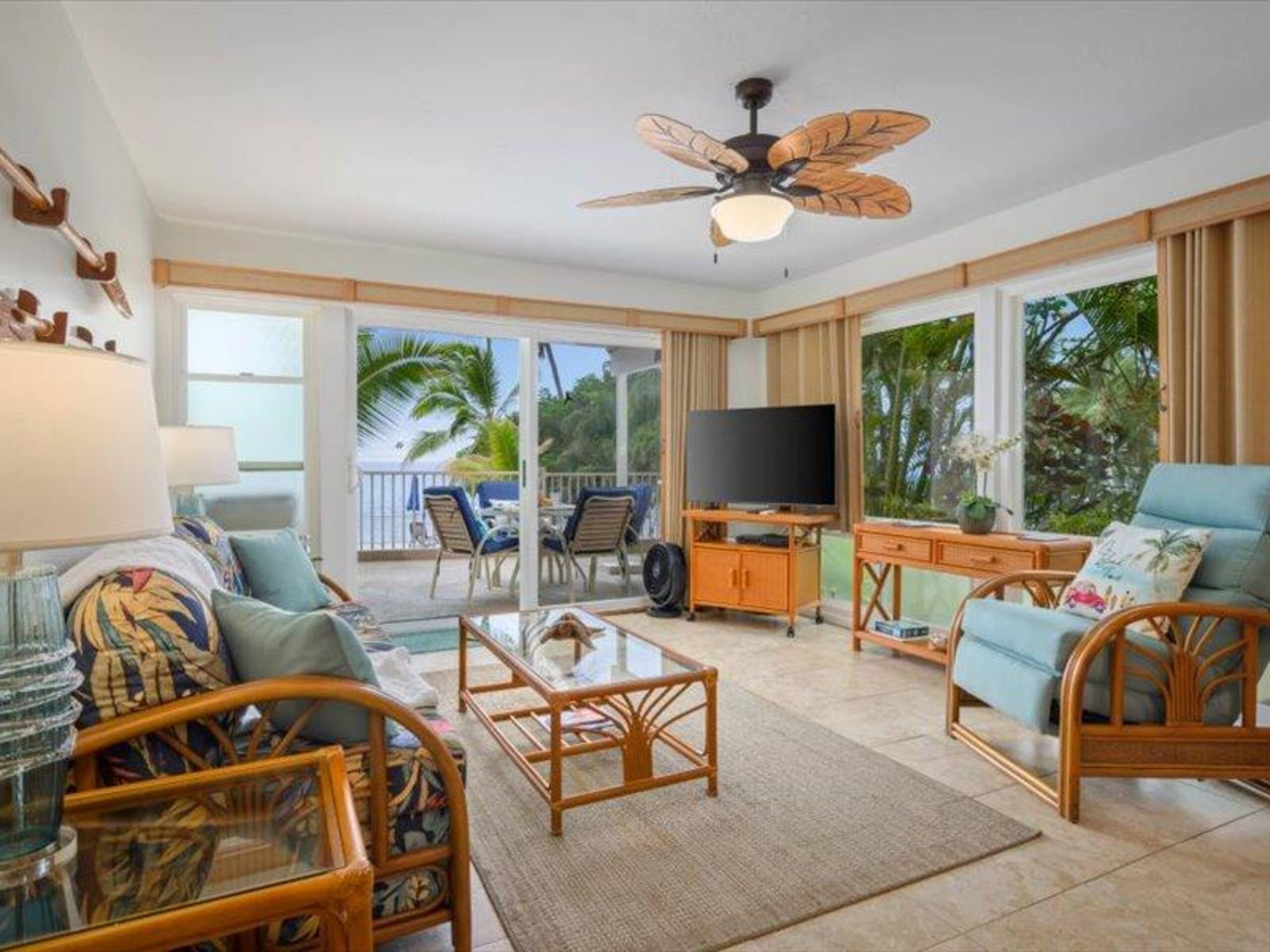 Condo in Kailua-Kona · ★4.47 · 1 bedroom · 2 beds · 1 bath - Image 11