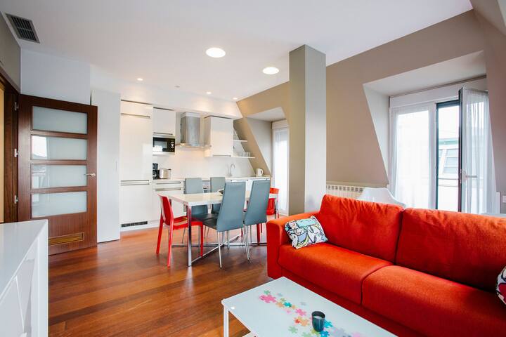 Z1 Atico centro larga estancia – long stay only gallery image 4