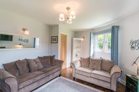 Top Airbnb: The Cranny | Winterton Cottages in Winterton On Sea