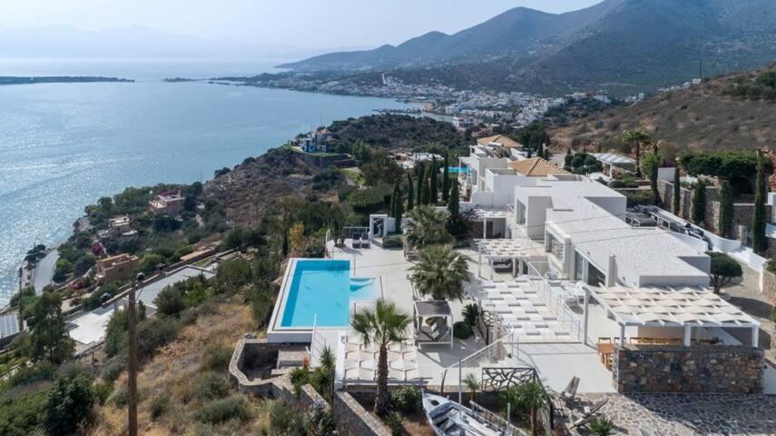 Elunda Bay Great Villa with Infinty Pool & Views gallery image 2