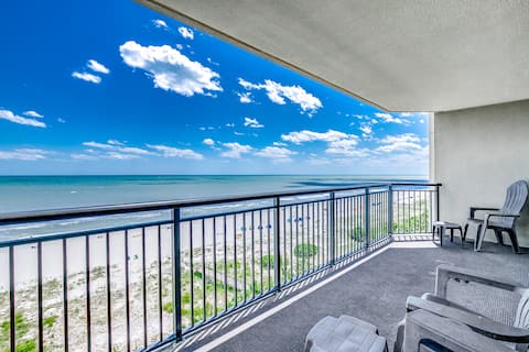 Oceanfront + Indoor/Outdoor Pools | South Wind 902