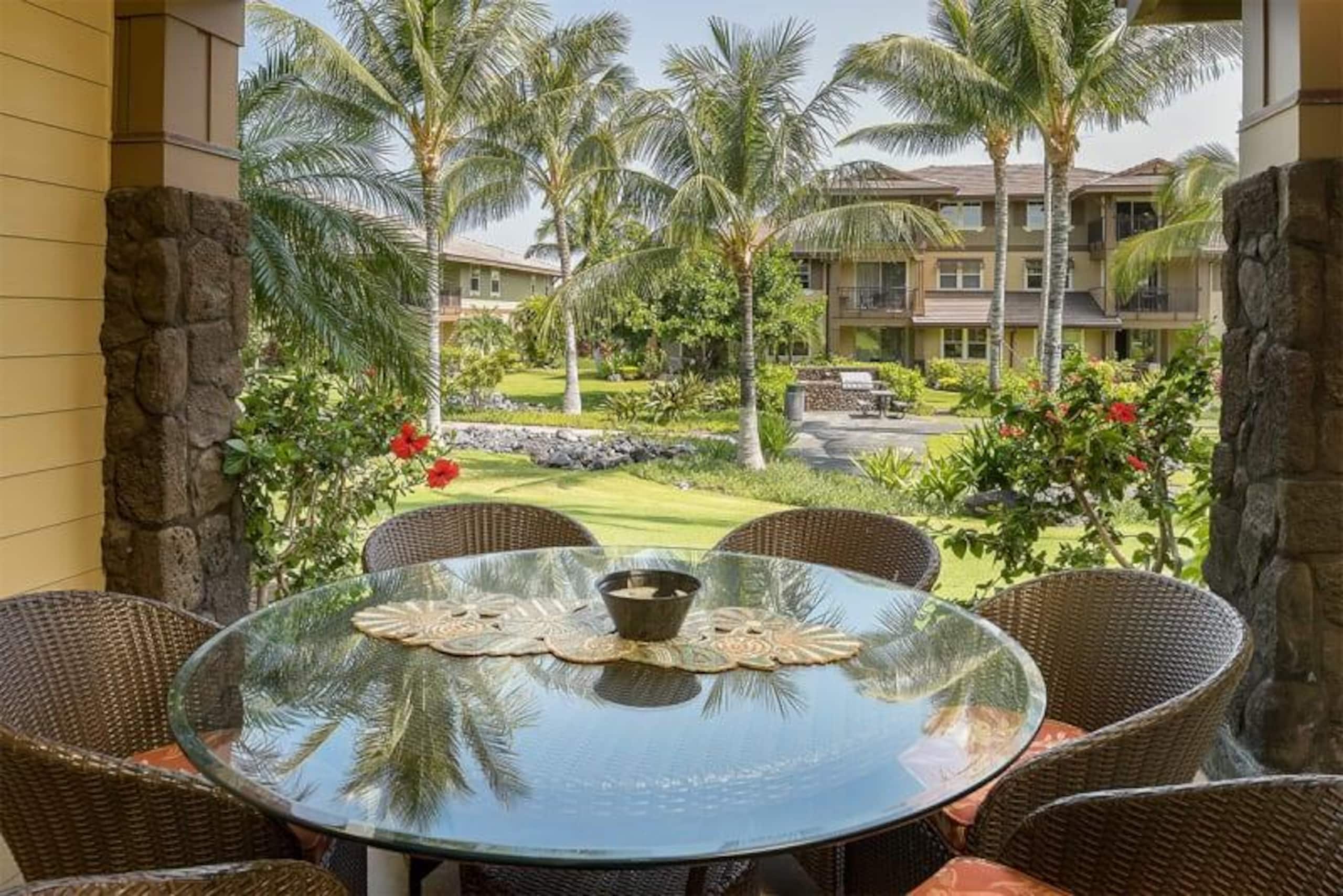 Coastal retreat w/ resort pool & garden lanai - Photo 18