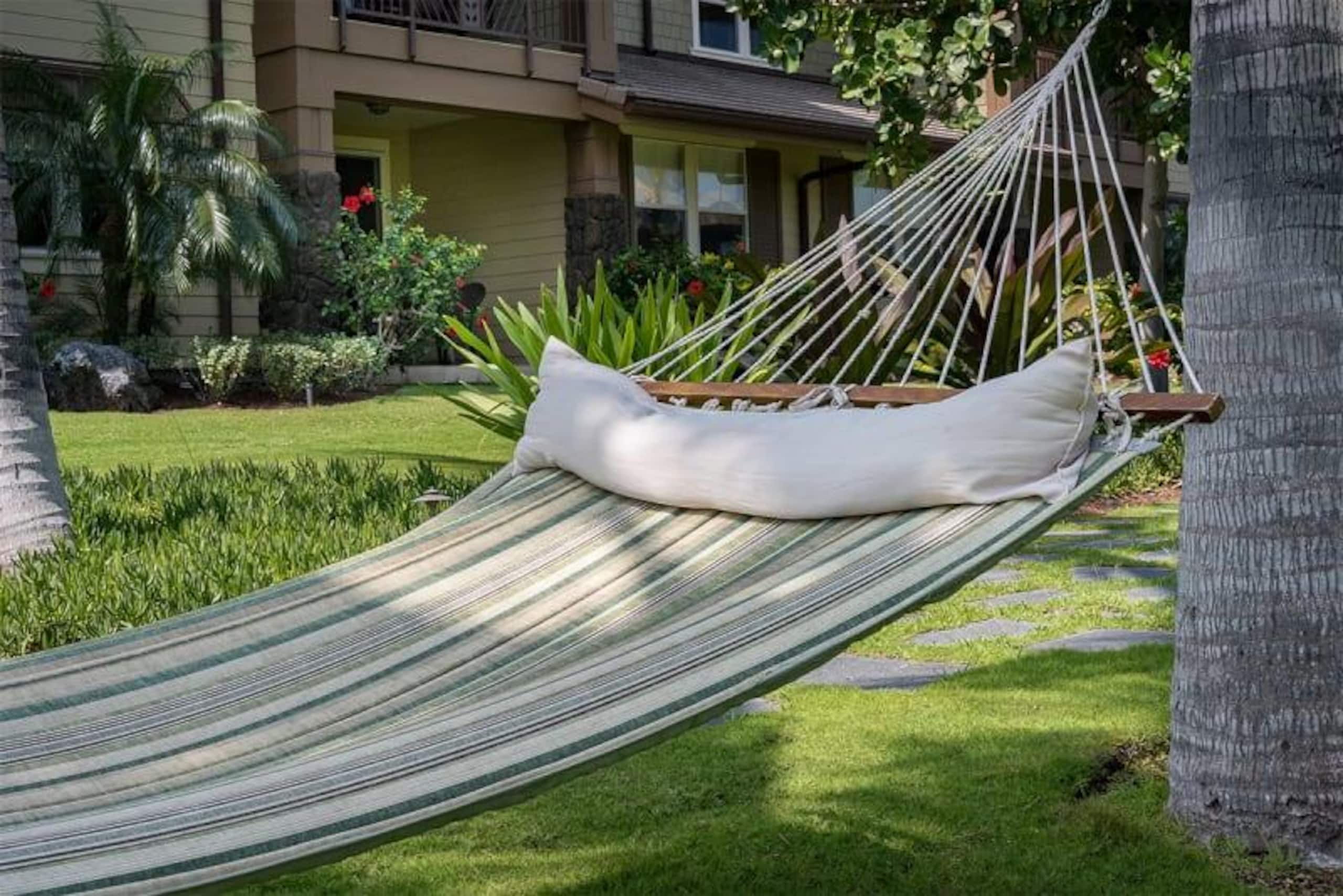 Coastal retreat w/ resort pool & garden lanai - Photo 21