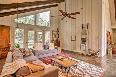 Pet-Friendly Lake Athens Home w/ Fireplace!