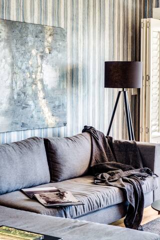 Beachy Apartment w Pool and Ocean Views Beach Step gallery image 5