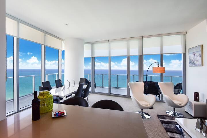Direct Ocean Front Penthouse 2BR Corner WrapAround gallery image 2
