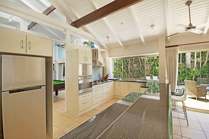 8 Key Court, Noosa Heads gallery image 3