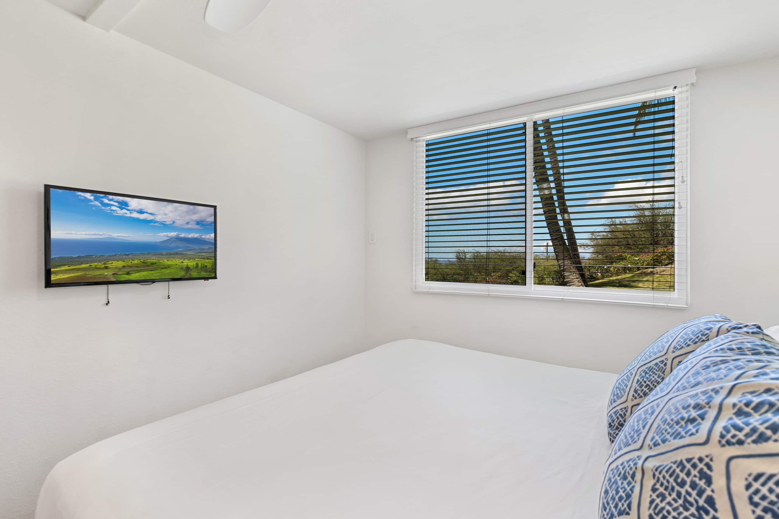Condo in Kihei · ★4.63 · 2 bedrooms · 2 beds · 1 bath - Image 15