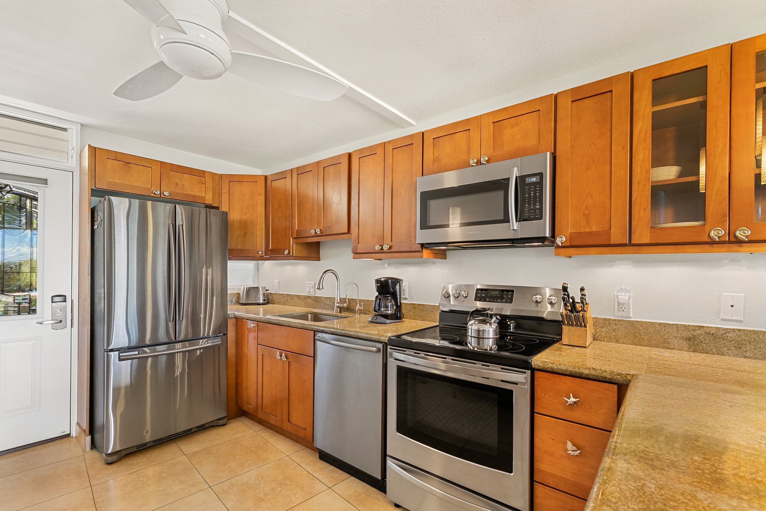 Condo in Kihei · ★4.63 · 2 bedrooms · 2 beds · 1 bath - Image 6