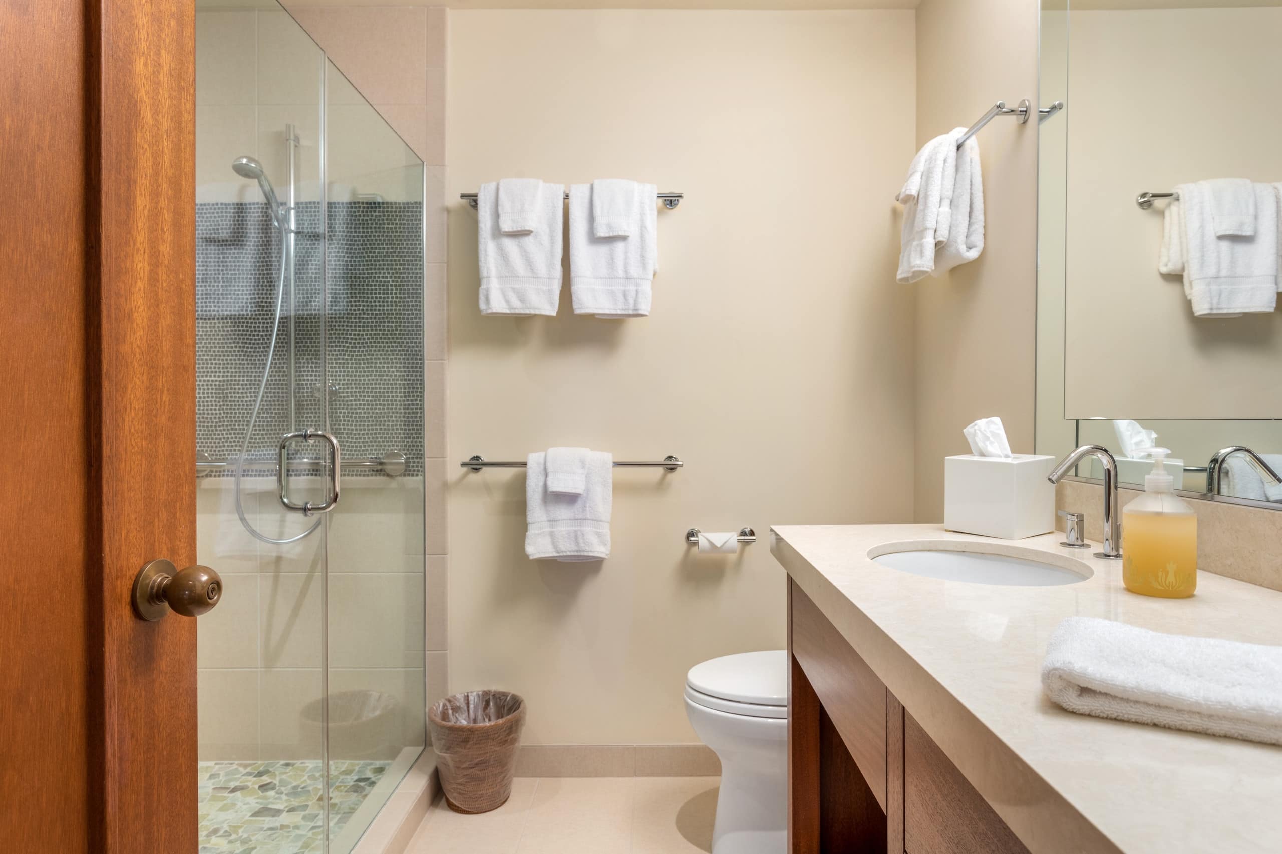 Home in Waimea · ★5.0 · 4 bedrooms · 7 beds · 4 baths - Image 24