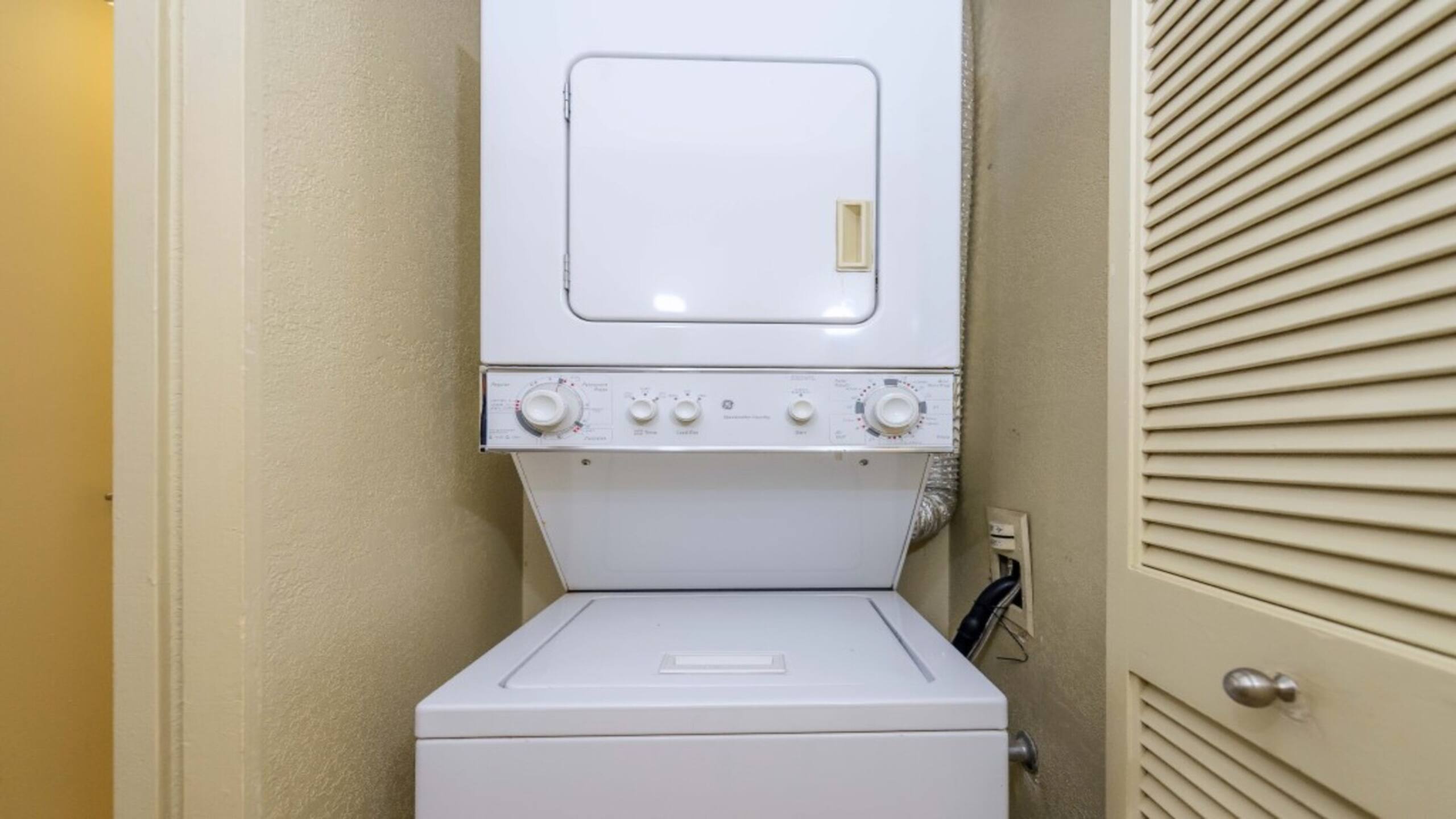 Condo in Lahaina · ★4.7 · 1 bedroom · 2 beds · 1 bath - Image 23