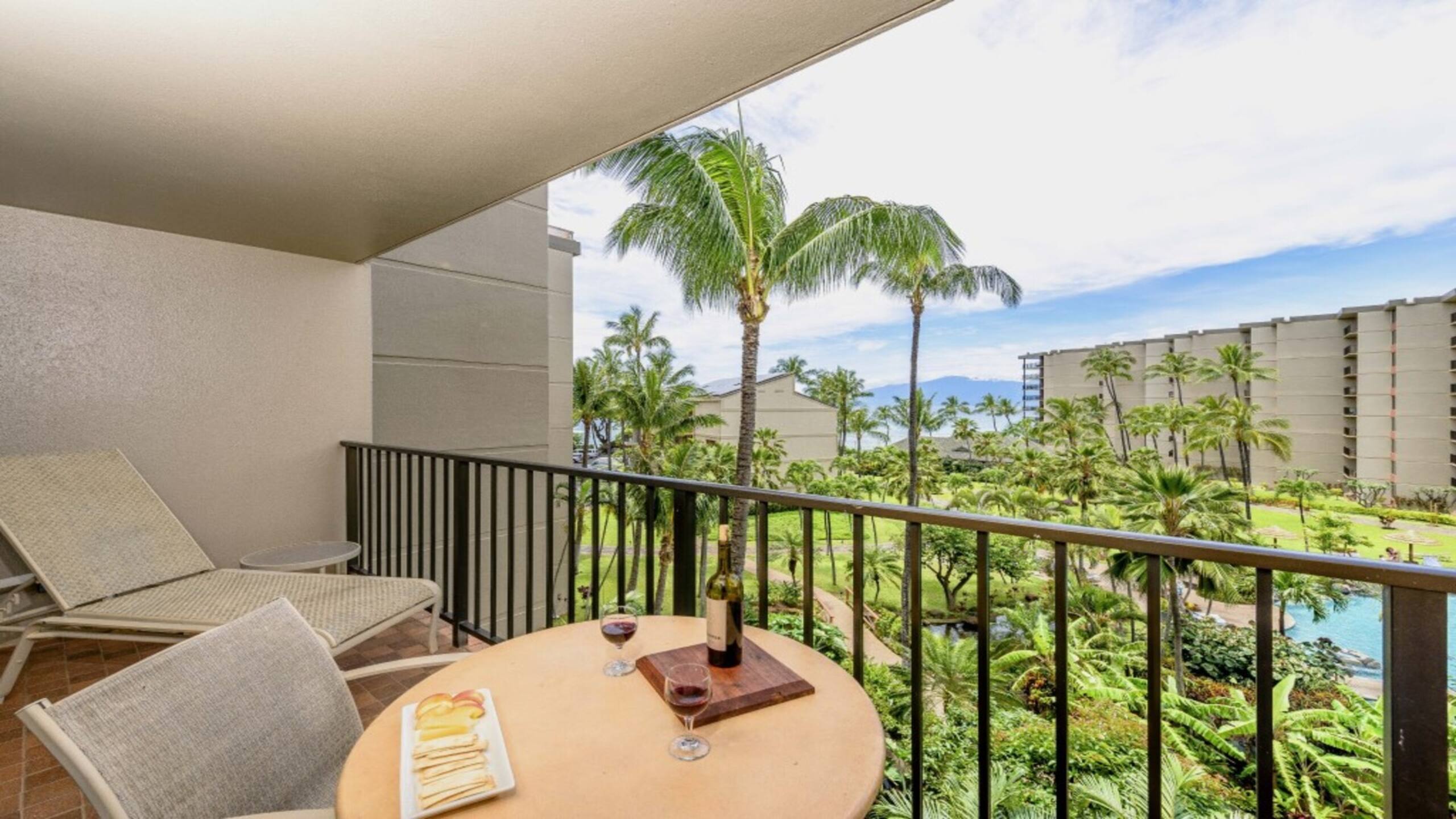 Condo in Lahaina · ★4.7 · 1 bedroom · 2 beds · 1 bath - Image 19