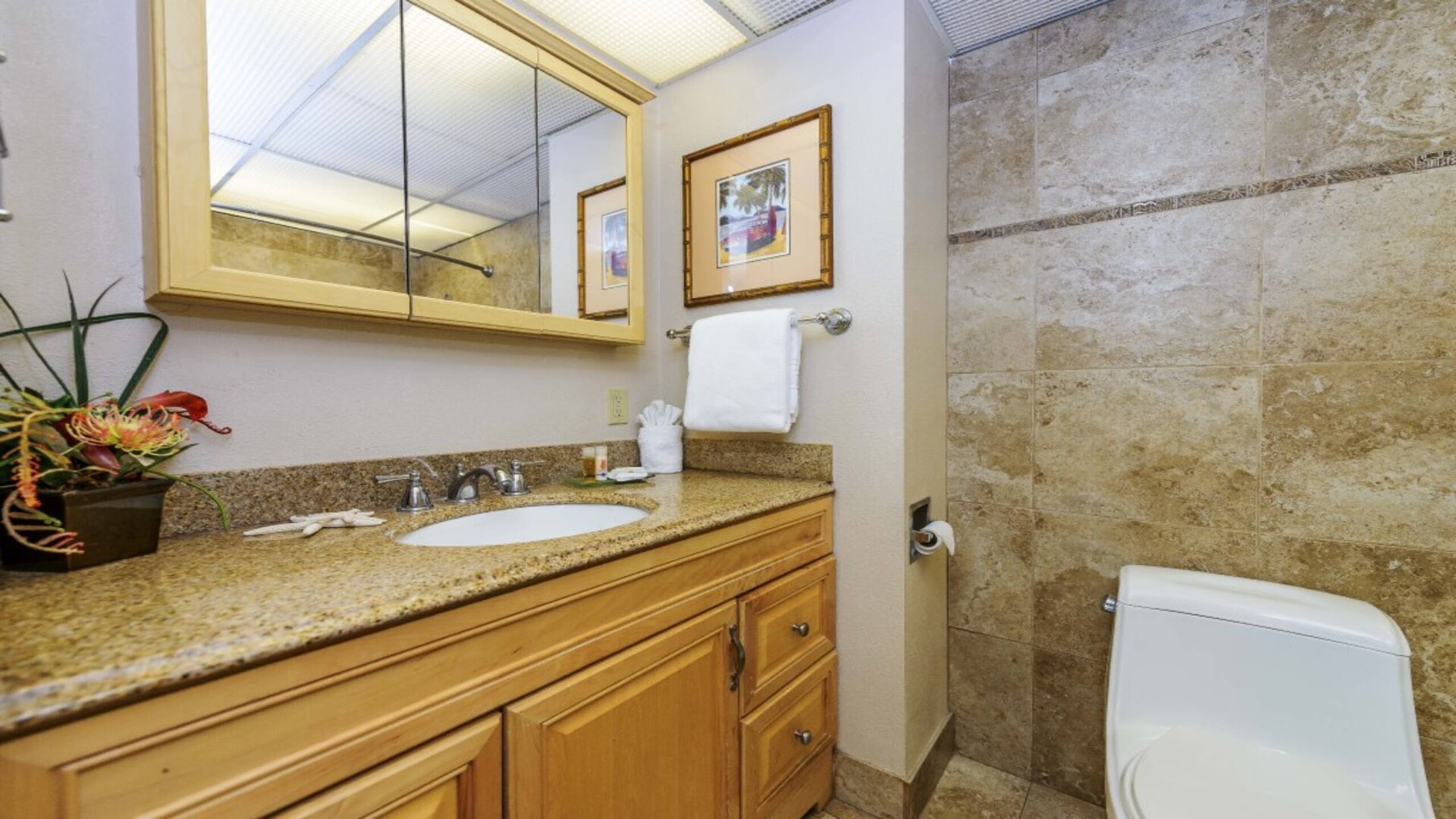 Condo in Lahaina · ★4.7 · 1 bedroom · 2 beds · 1 bath - Image 16