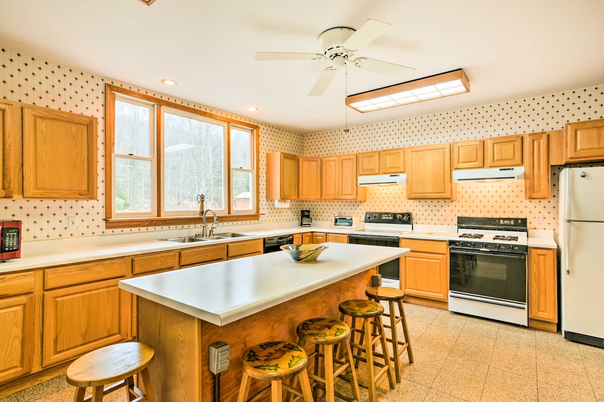 Kitchen | Cooking Basics | 1st Floor at Riverside Lodge in Wilcox