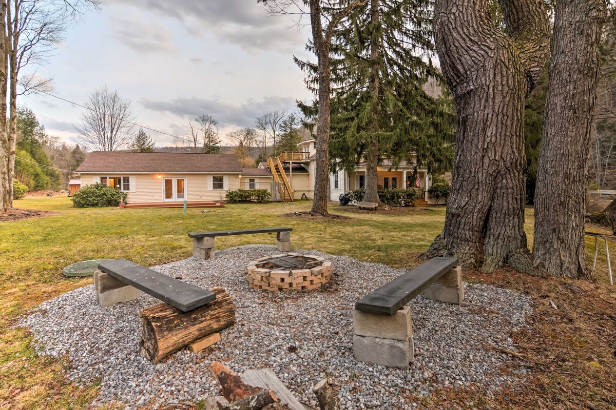 Exterior at Riverside Lodge in Wilcox