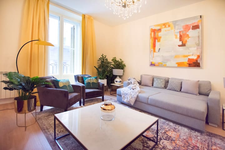 Bright & Luxury apt. Puerta del Sol – Madrid