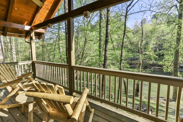 Mountain Oasis Cabin Rentals managed Airbnb listing 3
