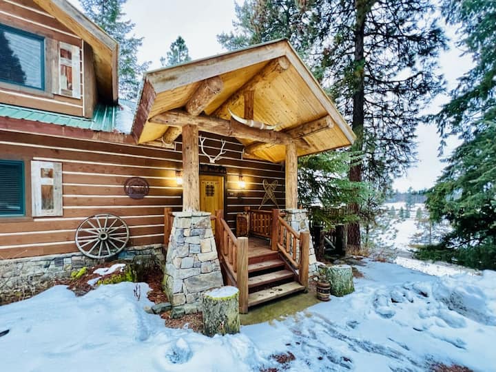 ログハウス ログハウスで【サウナ・BBQ】 『ニジゲンノモリ』徒歩 5分・橋と