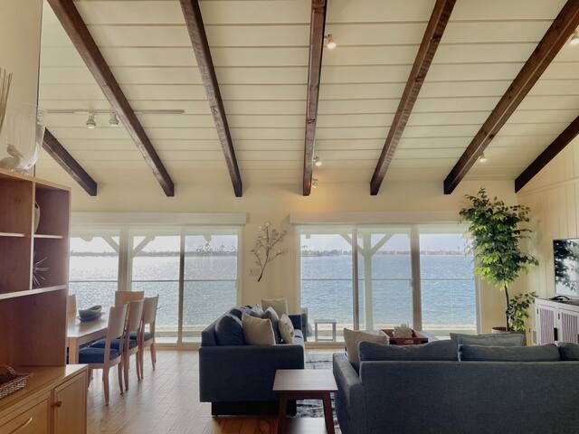 Prime Waterfront Home on Sail Bay! gallery image 3