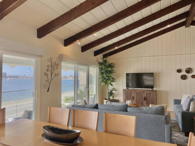 Prime Waterfront Home on Sail Bay! gallery image 2
