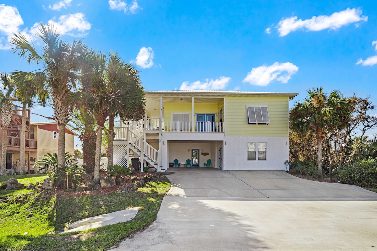 Beach- Pool-Hot Tub-Golf Cart-Fenced-Sleeps 10