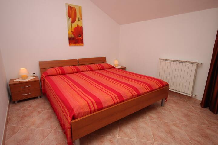 חדר שינה 2, שטח: 9 מ"ר