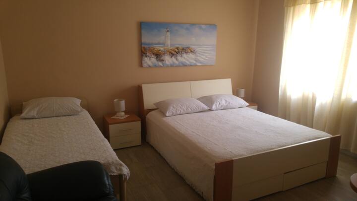 二号卧室，表面： 14平方米