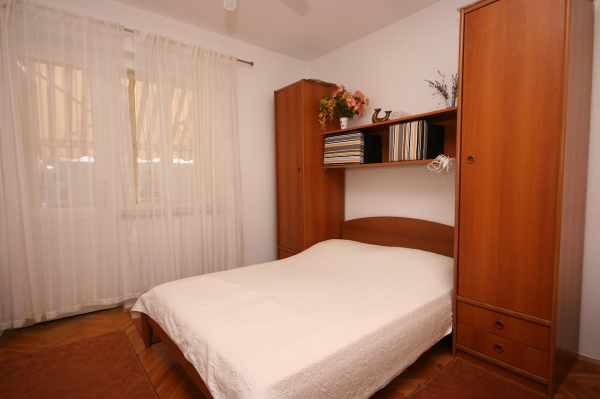 Spavaća soba 1, površina: 15 m²