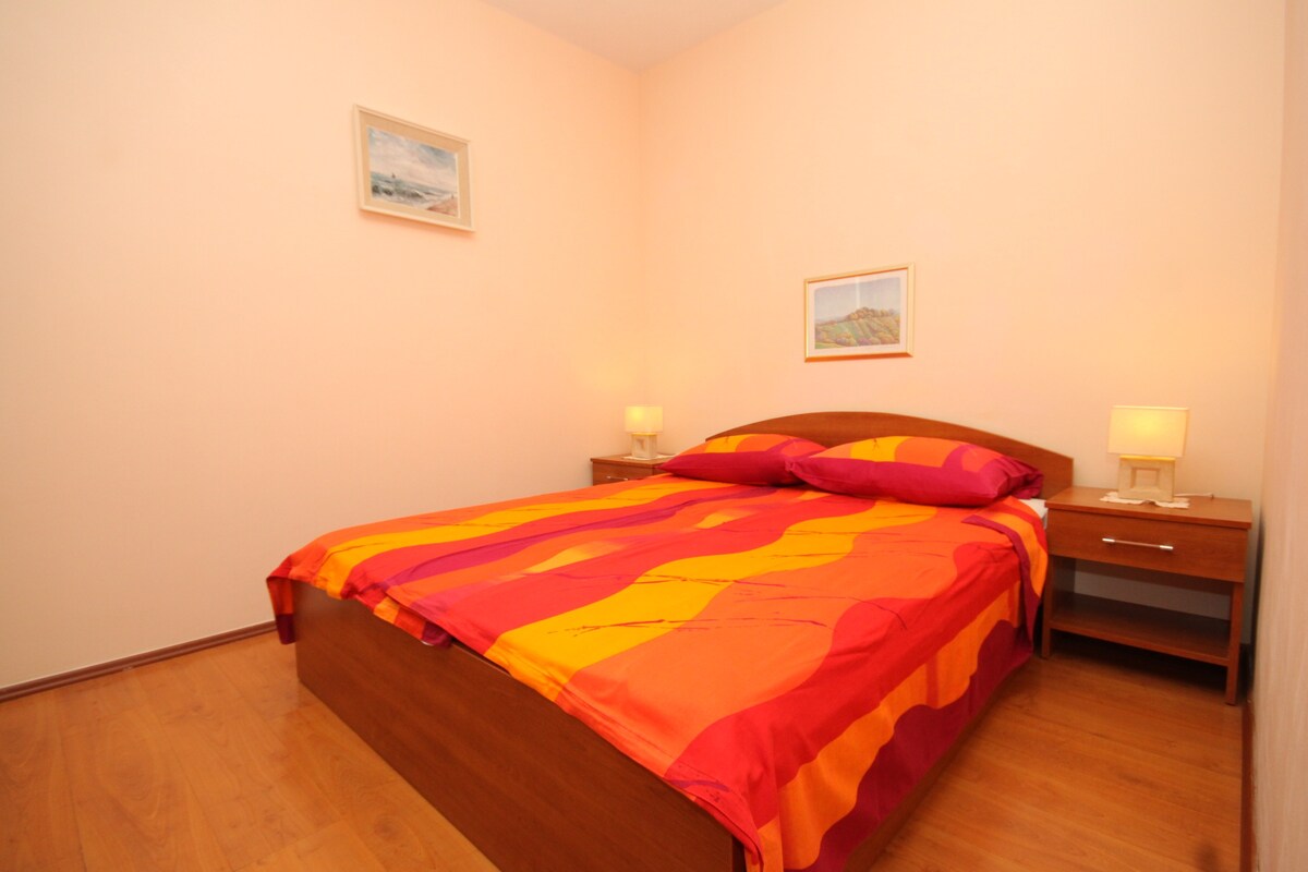 卧室1 ，表面： 10平方米