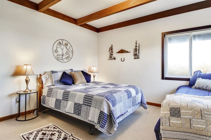 Downstairs 2nd Bedroom at Beach Haven
