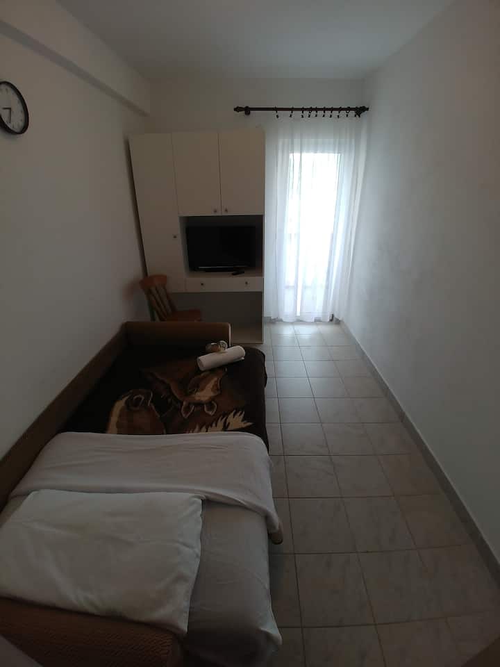 ห้องนั่งเล่น พื้นที่: 8 ตร.ม.