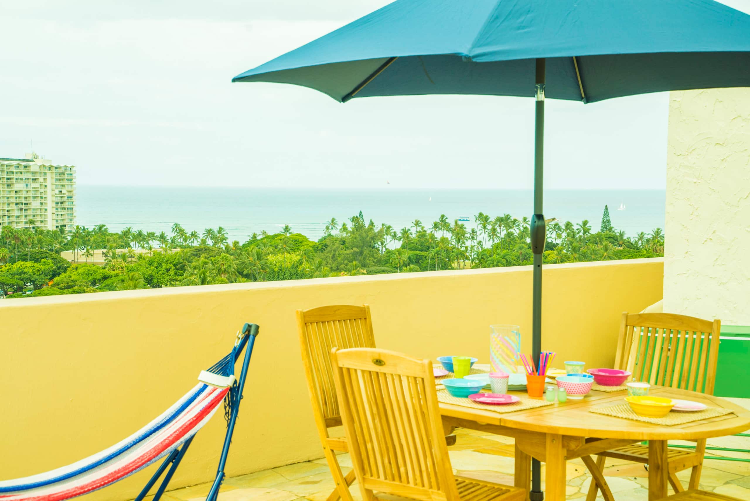 Condo in Honolulu · ★4.69 · 2 bedrooms · 3 beds · 2 shared baths - Image 25