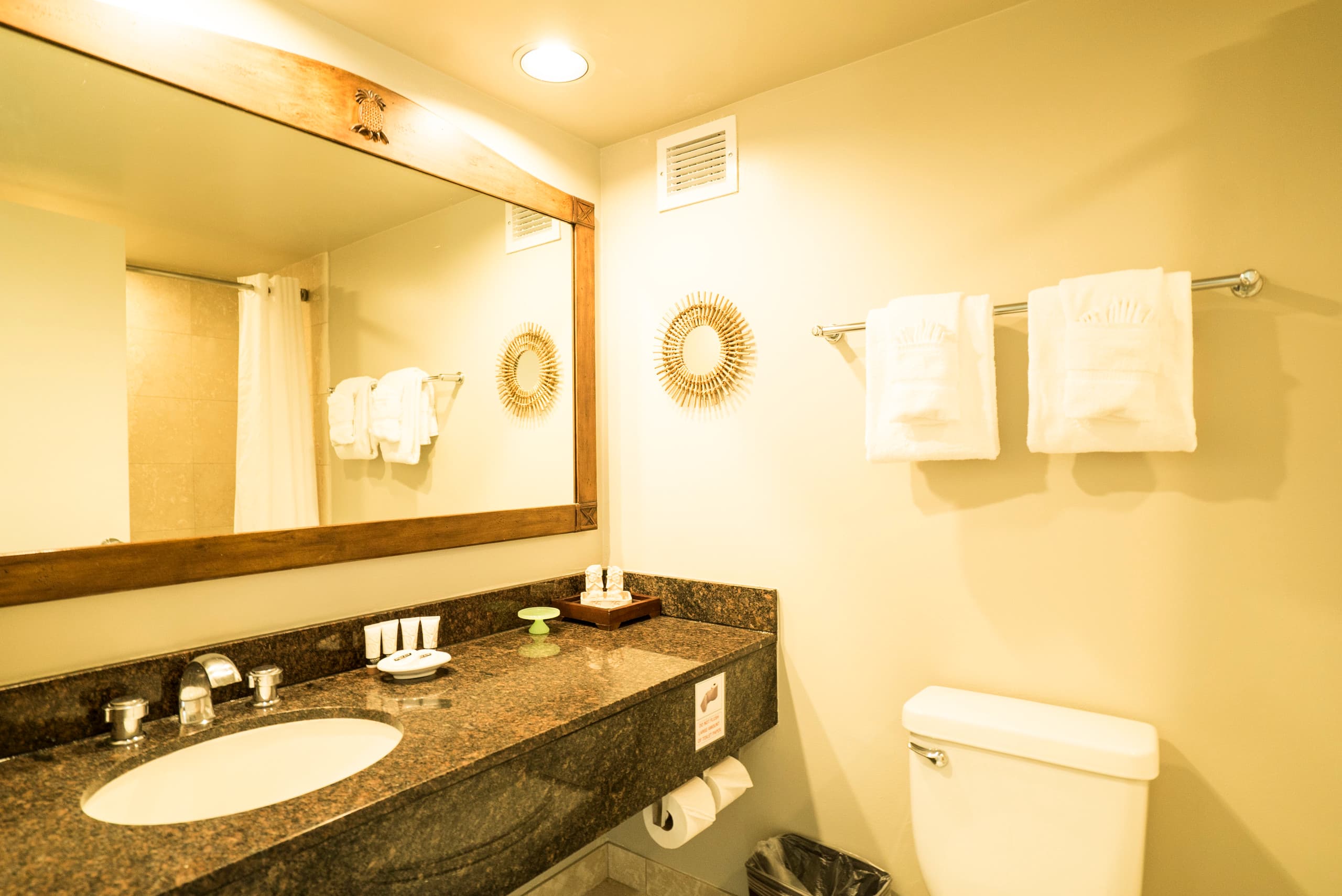 Condo in Honolulu · ★4.69 · 2 bedrooms · 3 beds · 2 shared baths - Image 45