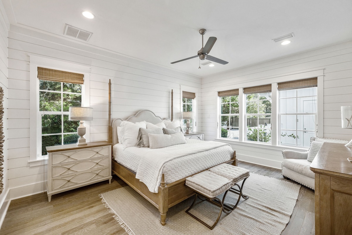 Ghorofa ya 1 - Chumba cha Msingi cha King