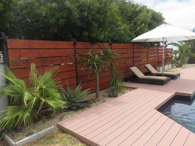 Cape white villa (Load shedding free) gallery image 3