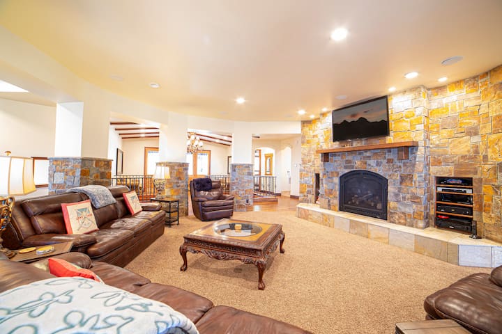 Nomadness Rentals managed Airbnb listing 2