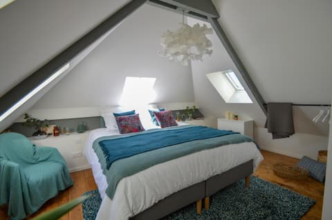 Apartment-Luxury-Ensuite-Garden View