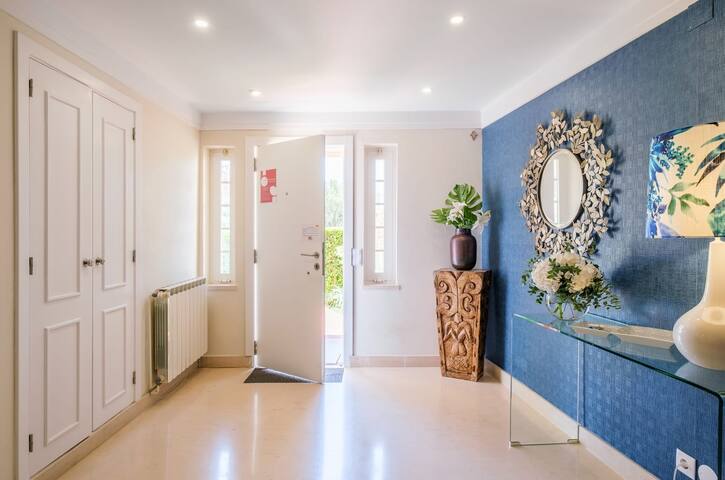 Portugal Portfolio – Seafront Beach Villa – Unit 2 gallery image 5