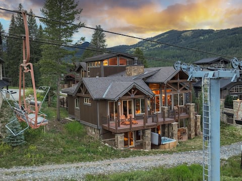Lumber Jack Lodge: Spacious Ski-In/Out Home w/ Hot