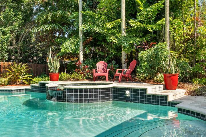 Casa Serena 5/3 for 8-Heated Pool-Jacuzzi- Beach gallery image 3