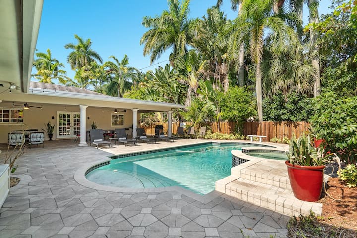 Casa Serena 5/3 for 8-Heated Pool-Jacuzzi- Beach